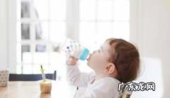 婴儿吐奶后要不要补奶,宝宝吐奶是不是白吃了？