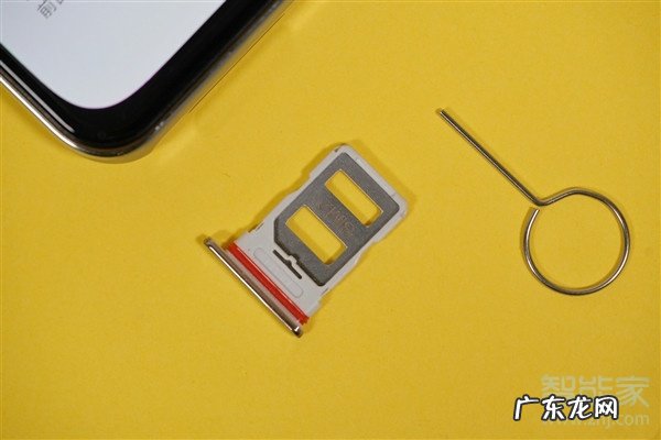 红米k40怎么放两张卡,红米k40参数和配置对比?
