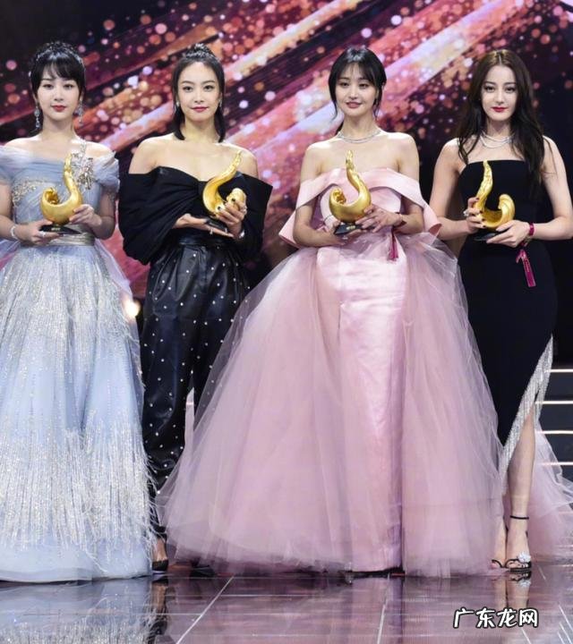 唯独此人哈哈大笑 迪丽热巴素雅至简大片