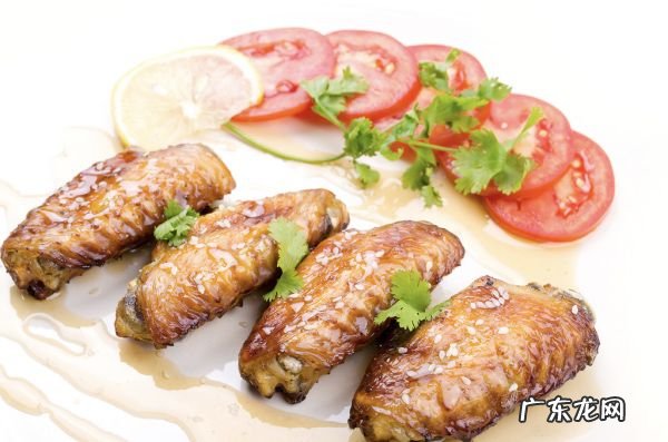 黄焖鸡翅,黄焖鸡的制作?