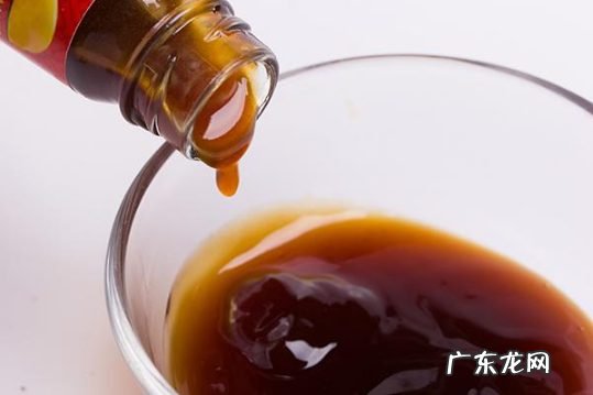 蚝油弄到衣服上怎么办,蚝油撒地上怎么处理？