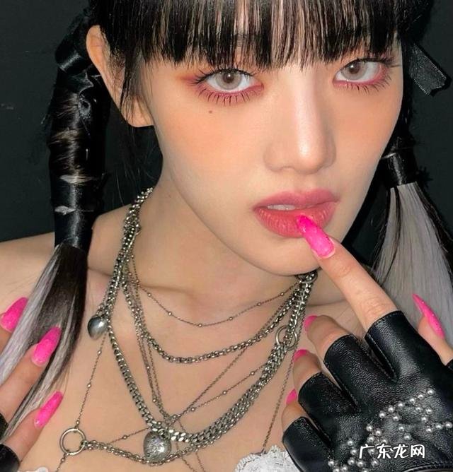 竟连这种魔性舞蹈也能驾驭 minnie音中横板直拍