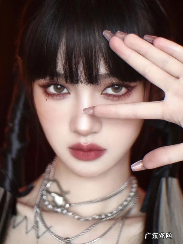 竟连这种魔性舞蹈也能驾驭 minnie音中横板直拍