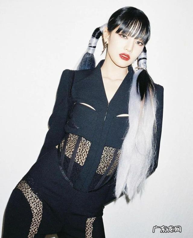 竟连这种魔性舞蹈也能驾驭 minnie音中横板直拍