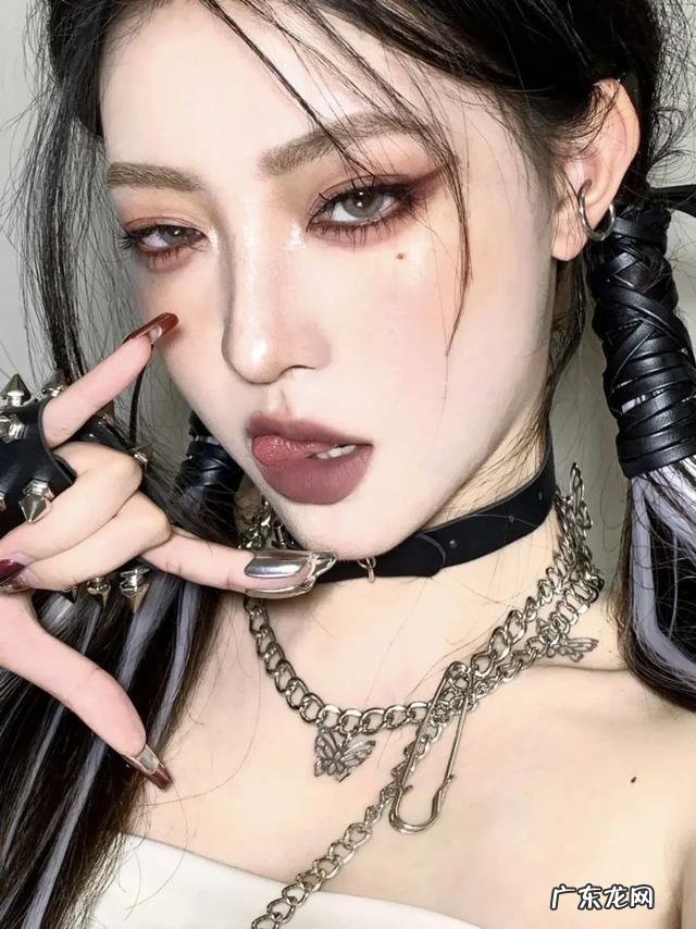 竟连这种魔性舞蹈也能驾驭 minnie音中横板直拍