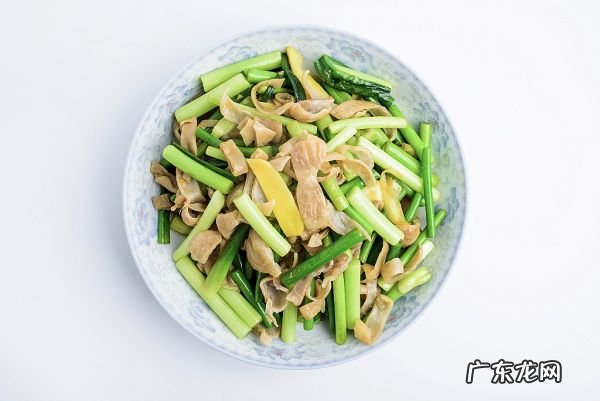 肉丝炒蒜苗的做法,肉丝炒蒜苗怎样烧好吃?