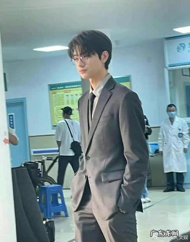 梦幻联动！《你好星期六》王鹤棣学《星汉灿烂》名场面凌不疑抱 吴磊将录制你好星期六