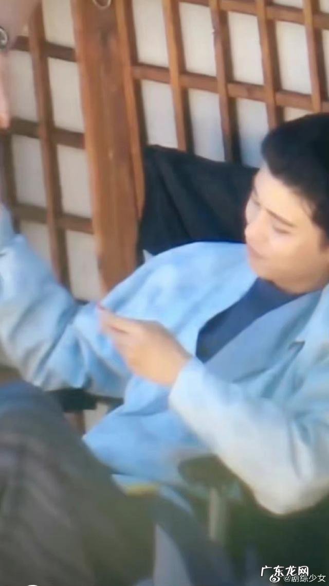 梦幻联动！《你好星期六》王鹤棣学《星汉灿烂》名场面凌不疑抱 吴磊将录制你好星期六