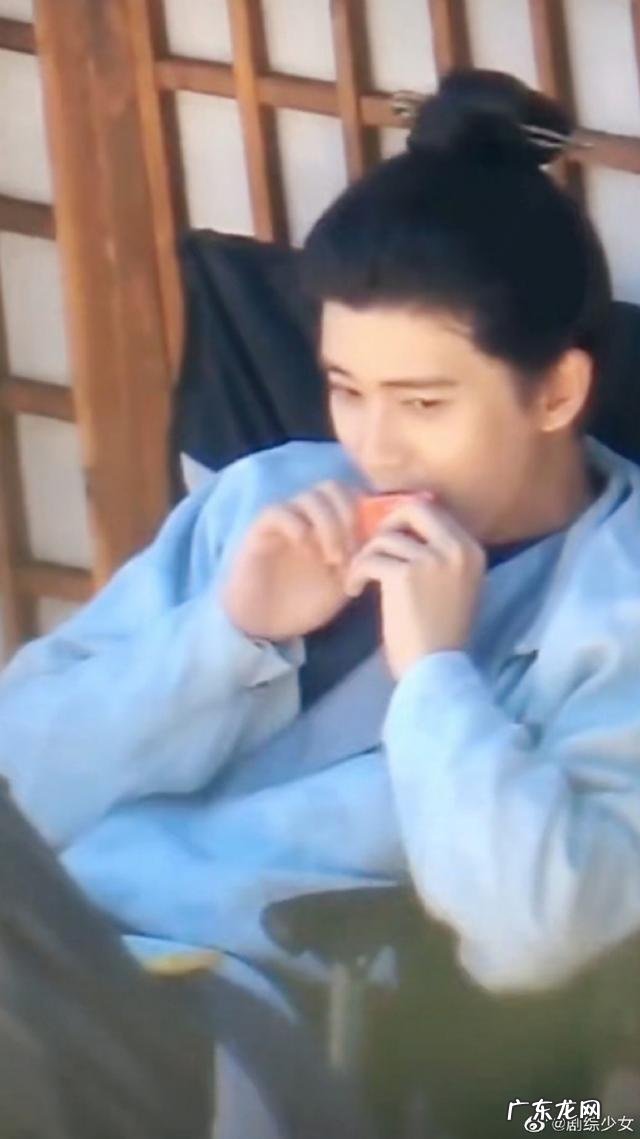 梦幻联动！《你好星期六》王鹤棣学《星汉灿烂》名场面凌不疑抱 吴磊将录制你好星期六