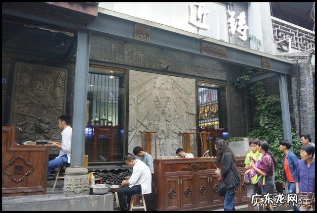 游中国大熊猫基地、成都宽窄巷子 夜视加热成像技术拍黑颈鹤夜晚睡姿