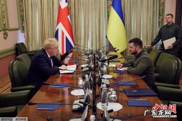 英国首相约翰逊秘密访问基辅与泽连斯基举行会谈 英国首相抵达基辅 与乌总统会谈