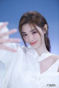 许佳琪官宣年末个人企划