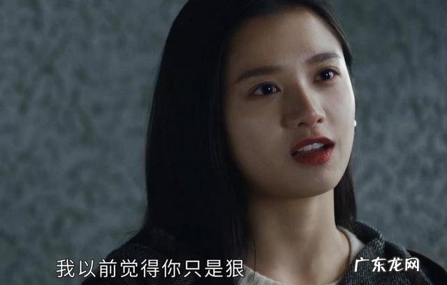 陈飞宇张婧仪共谱冬日恋歌 陈飞宇捧打火机让张婧仪暖手