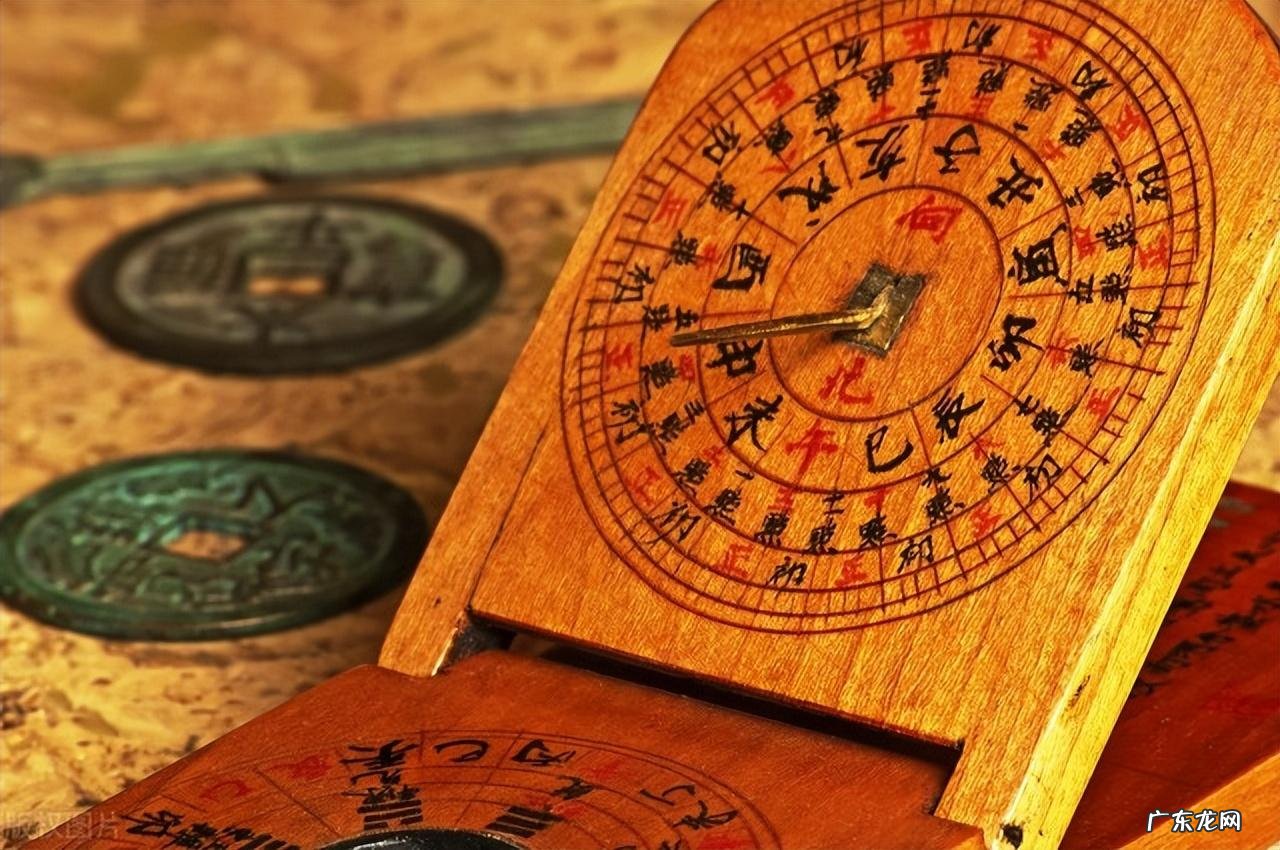 罗盘放在地上会有什么后果 风水八卦罗盘埋在地下有什么作用吗