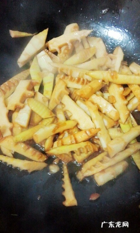 油焖春笋怎么做 油焖春笋的制作步骤图解