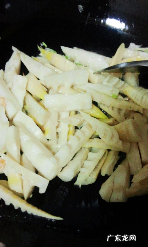 油焖春笋怎么做 油焖春笋的制作步骤图解