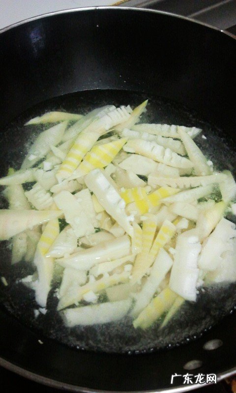 油焖春笋怎么做 油焖春笋的制作步骤图解