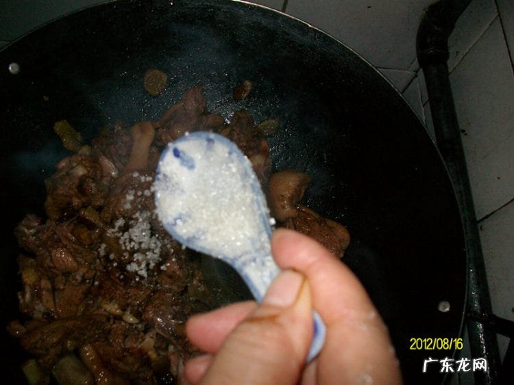 笋干焖鸭肉图片 笋干焖鸭肉做法具体步骤