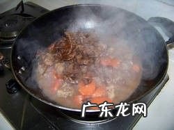 鸭肉炖茶树菇怎么做窍门 茶树菇焖鸭肉的制作方法教程
