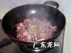 鸭肉炖茶树菇怎么做窍门 茶树菇焖鸭肉的制作方法教程