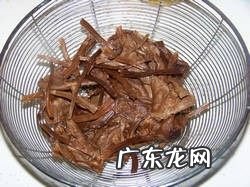 鸭肉炖茶树菇怎么做窍门 茶树菇焖鸭肉的制作方法教程