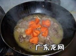 鸭肉炖茶树菇怎么做窍门 茶树菇焖鸭肉的制作方法教程