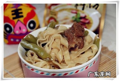 排骨豆角焖面条怎么做 排骨豆角焖面的制作步骤图解