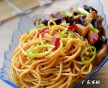 香菇焖面窍门 香菇焖面最简单的做法推荐