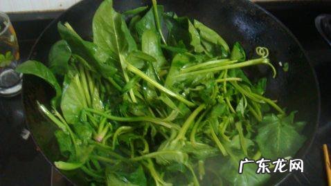 油焖菠菜窍门 油焖菠菜简单好吃的做法