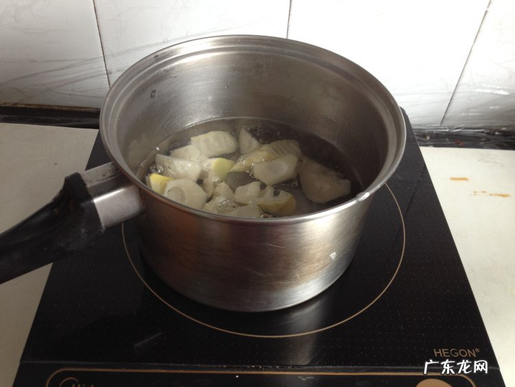 土豆焖鸭的做法 土豆焖鸭的制作教程图解