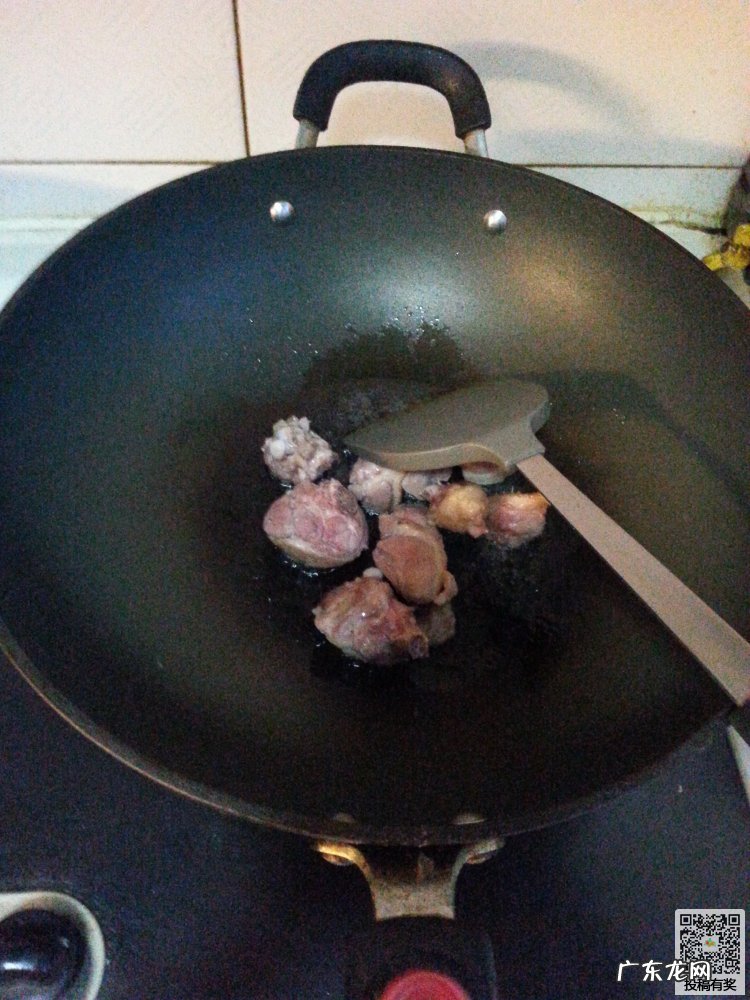 土豆焖鸭怎样做好吃 土豆焖鸭简单好吃的做法