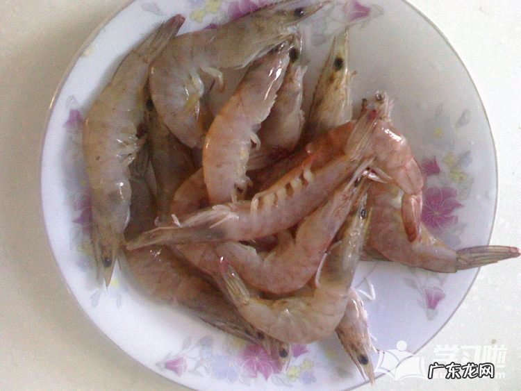 油焖大虾制作步骤 自制油焖大虾的做法教程