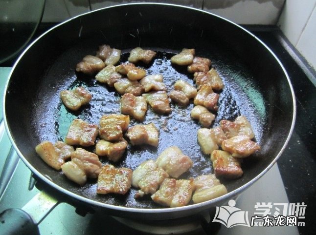 红烧肉焖油豆腐的最正宗做法 油豆腐焖肉最正宗的做法