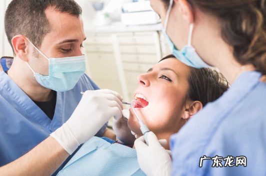 拔牙脸肿吃甲硝唑还是头孢,牙疼用甲硝唑还是头孢?