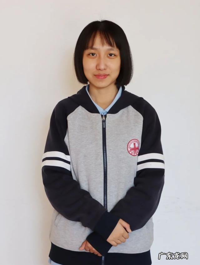 地区国土资源局为地区二中新校区捐赠十万元矿石标本 地理老师买60块矿石标本奖励学生