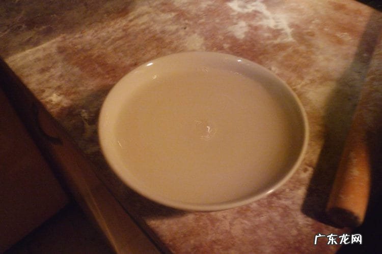 韭菜鲜肉水煎包 美味韭菜猪肉水煎包的做法推荐