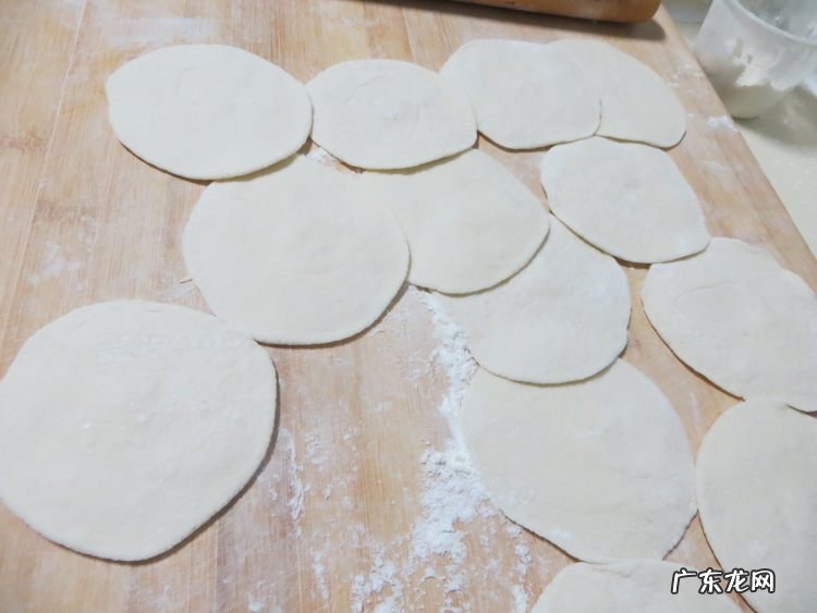 水煎包怎么制作方法 自制水煎包的做法教程