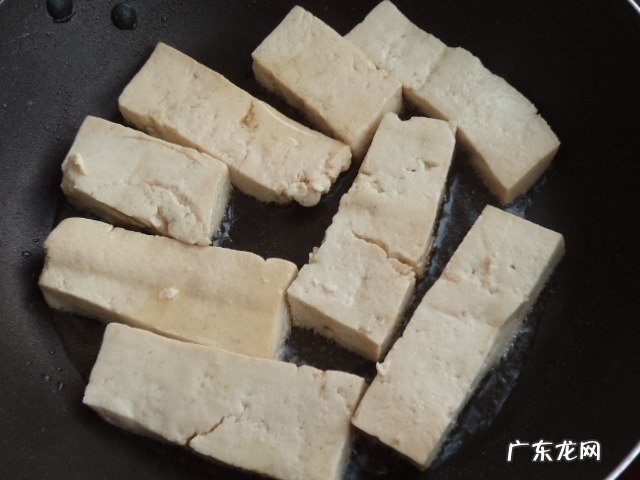 香煎豆腐的制作步骤 香煎豆腐的简单做法图解