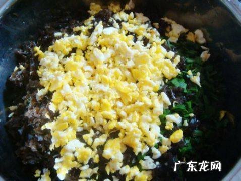 韭菜鸡蛋饼的食谱 家常韭菜鸡蛋饼的做法介绍