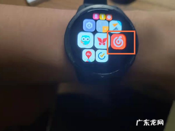 小米手表怎么导入音乐,小米手表color2播放音乐？