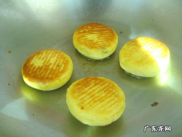 玉米饼怎么做最好吃 玉米饼简单好吃的做法