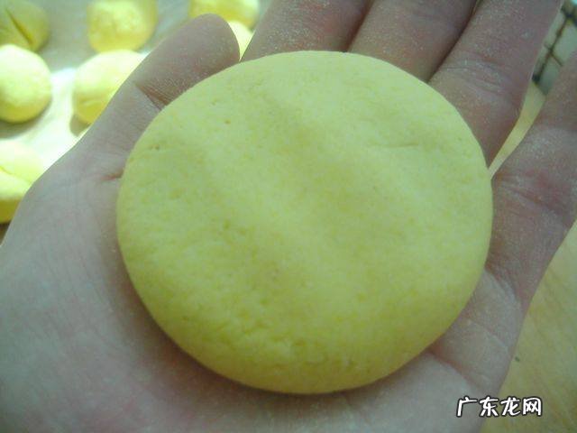 玉米饼怎么做最好吃 玉米饼简单好吃的做法