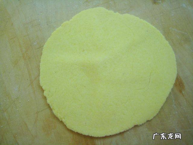 玉米饼怎么做最好吃 玉米饼简单好吃的做法