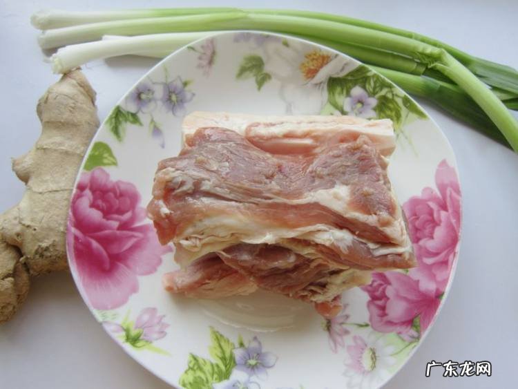 煎猪肉干的做法 老干妈煎肉的简单制作方法