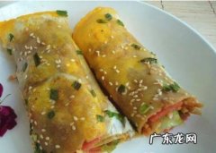 煎饼果子操作流程图 煎饼果子的制作教程图解