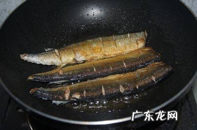 香煎秋刀鱼的做法,最好吃又简单 香煎秋刀鱼的制作方法教程