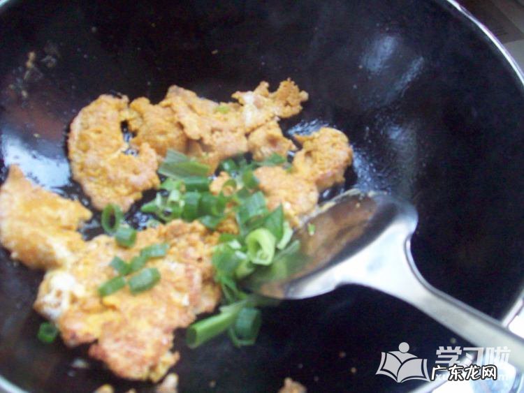 香煎鱼籽怎么做好吃窍门 香煎鱼籽的制作教程图解