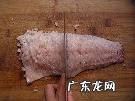 煎鱼饼怎么做好吃窍门 香煎鱼饼的营养做法教程