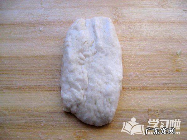 葱油饼的家常做法简单的做法 葱油饼简单又美味的做法