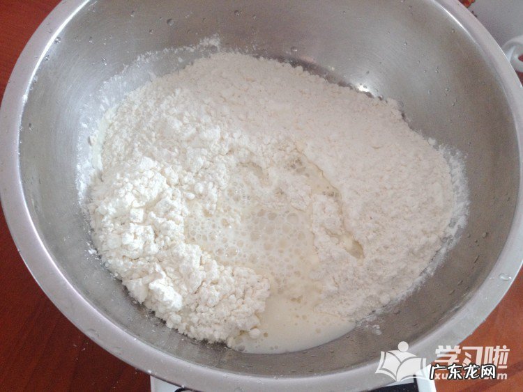 简易版葱油饼怎么做 懒人版葱油饼的做法介绍